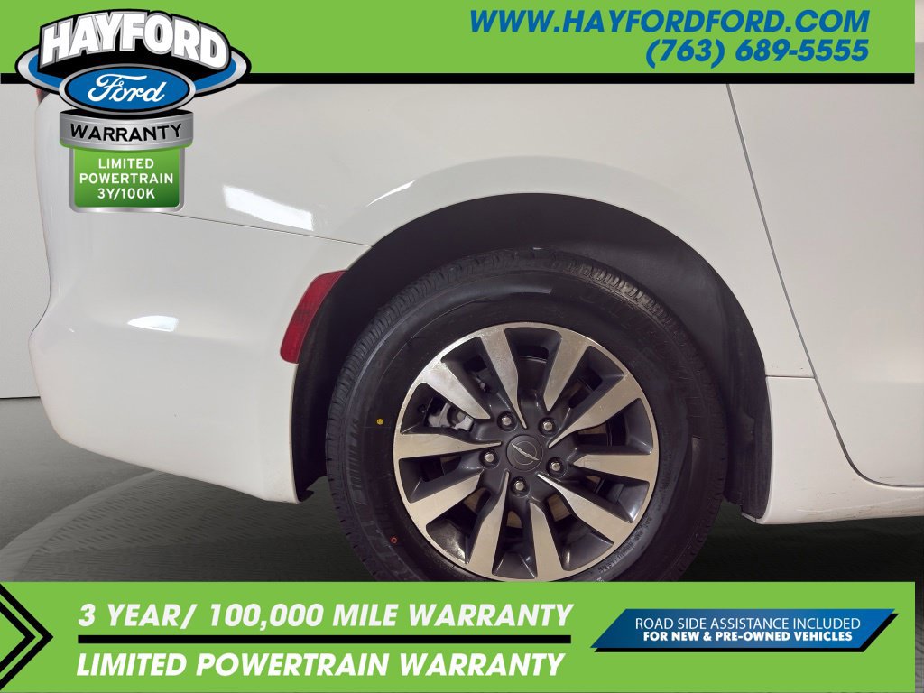 Used 2024 Chrysler Pacifica Limited FWD image 27