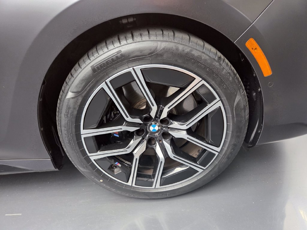 Certified 2023 BMW 760i xDrive AWD/4WD image 15