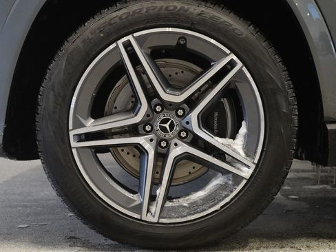 New 2026 Mercedes-Benz GLS 450 4MATIC image 11