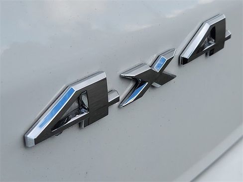 Used 2023 Jeep Compass Limited image 28