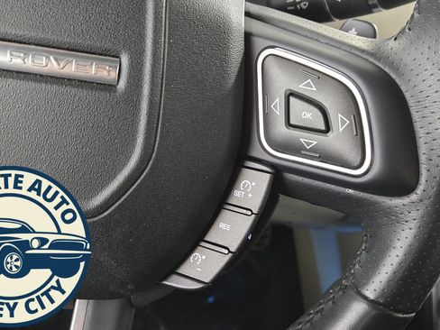 Used 2018 Land Rover Range Rover Evoque HSE Dynamic image 13