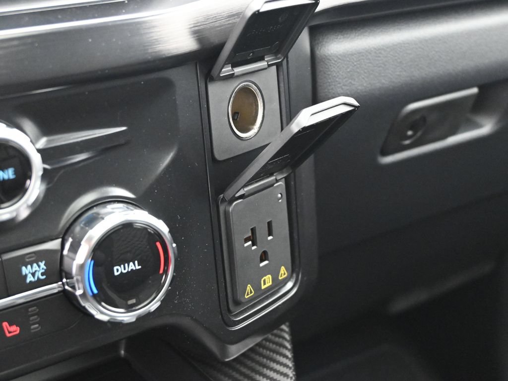 New 2026 Ford F250 Lariat w/ Black Appearance Package AWD/4WD image 23