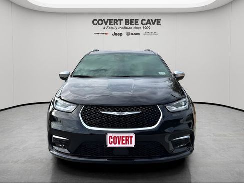 New 2026 Chrysler Pacifica Pinnacle image 2