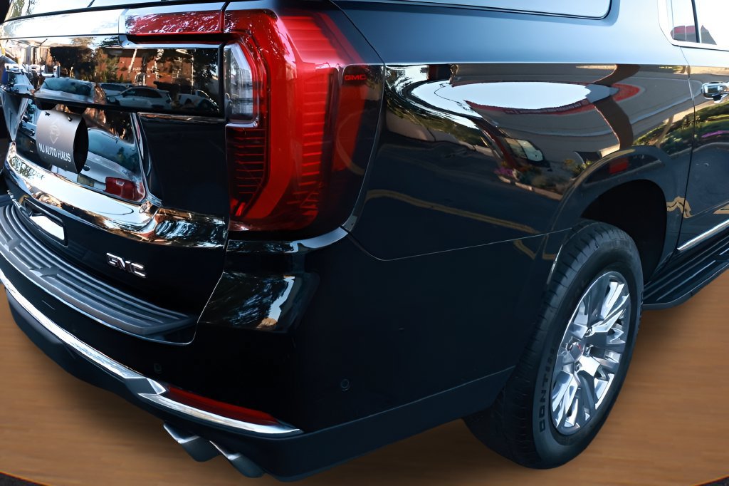 Used 2025 GMC Yukon XL Denali AWD/4WD image 15