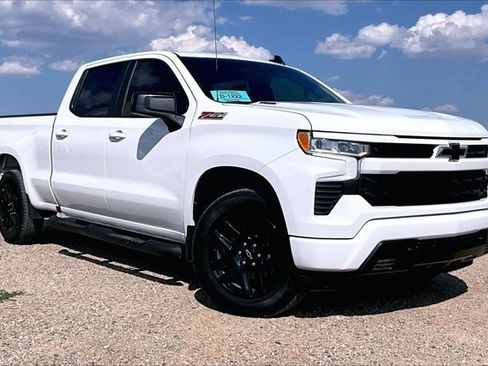 Used 2024 Chevrolet Silverado 1500 RST w/ Z71 Off-Road Package AWD/4WD image 3