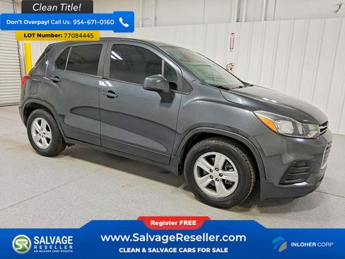 Used 2020 Chevrolet Trax LS w/ Tint and Cruise Package image 5