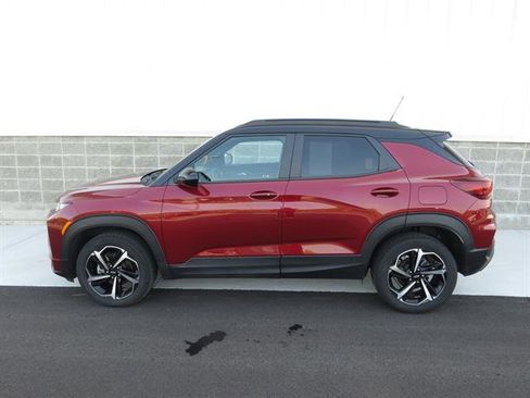 Used 2022 Chevrolet TrailBlazer RS w/ Technology Package image 9