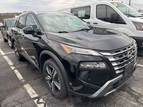 Used 2024 Nissan Rogue SL image 1