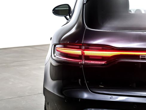 Used 2023 Porsche Macan image 15