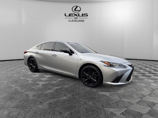 Used 2025 Lexus ES 350 F Sport w/ Accessory Package (Z2) FWD image 2