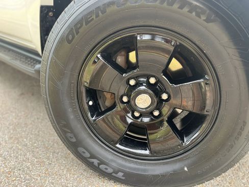 Used 2005 Toyota 4Runner Sport image 37