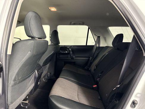 Used 2024 Toyota 4Runner TRD Off-Road image 21