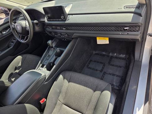 Used 2025 Honda Accord SE image 17