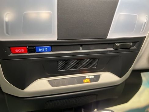 Certified 2025 Subaru Crosstrek 2.0i Premium image 39