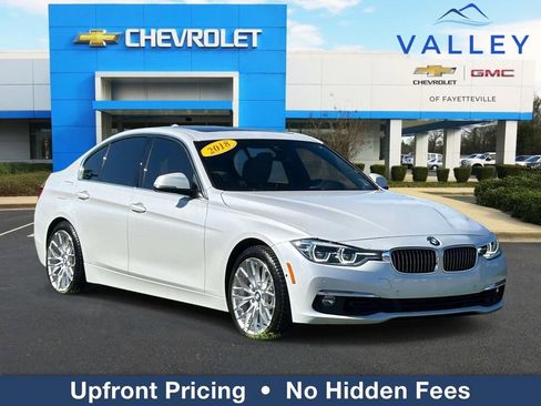 Used 2018 BMW 340i Sedan RWD image 1