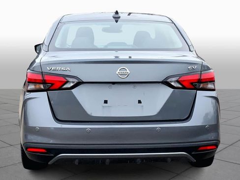 Used 2021 Nissan Versa SV image 5