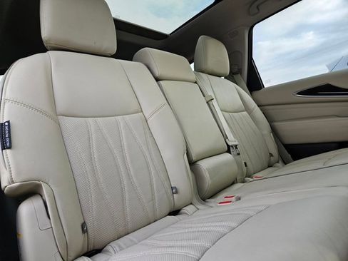 Used 2020 INFINITI QX60 Luxe w/ Sensory Package image 19