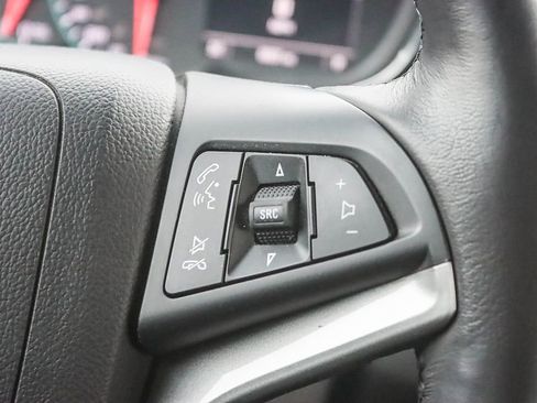 Certified 2022 Chevrolet Trax LT w/ LT Convenience Package image 20