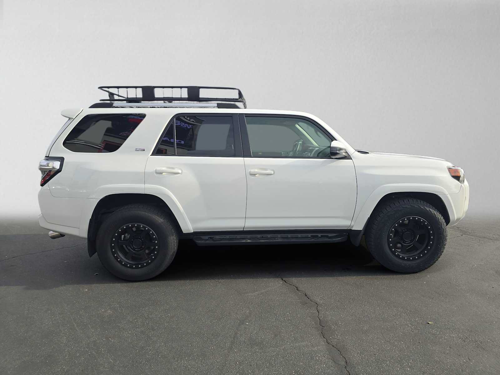 Used 2019 Toyota 4Runner SR5 RWD image 2