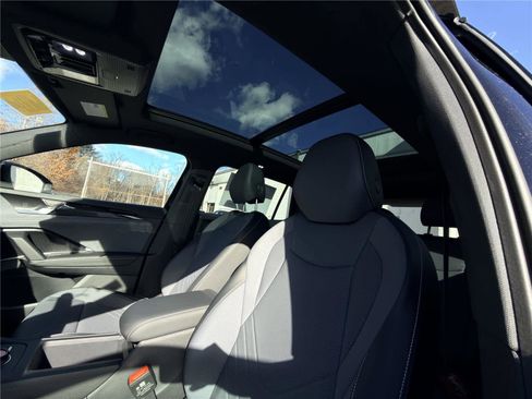 New 2026 Volkswagen Tiguan SE R-Line AWD/4WD image 14