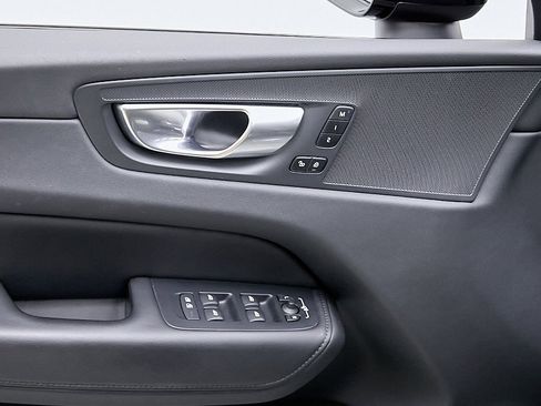 Certified 2024 Volvo XC60 B5 Plus w/ Protection Package Premier image 11