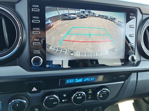 Used 2021 Toyota Tacoma TRD Off-Road w/ Technology Package AWD/4WD image 19