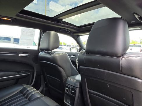 Used 2023 Chrysler 300 S RWD image 12