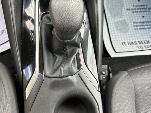 Used 2025 Toyota Corolla LE FWD image 30