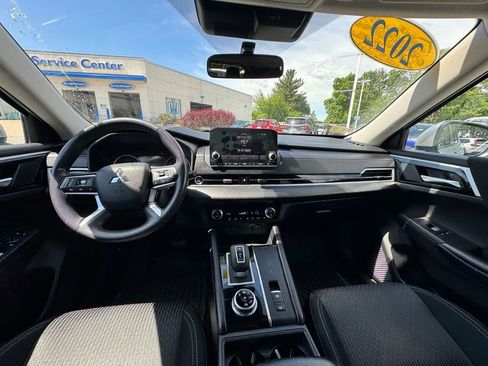 Used 2022 Mitsubishi Outlander ES AWD/4WD image 12
