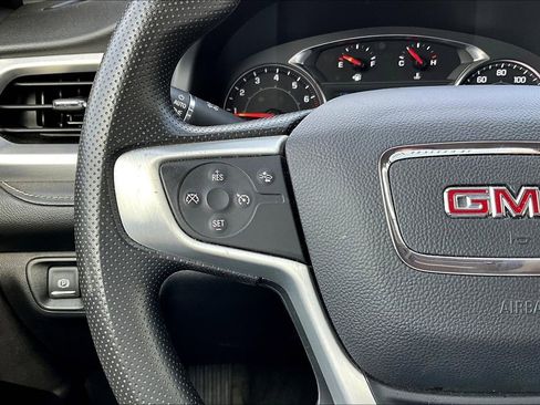 Used 2023 GMC Acadia SLE image 27