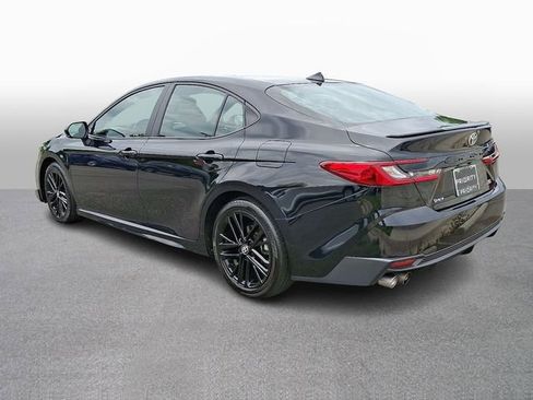 Used 2025 Toyota Camry SE FWD image 6