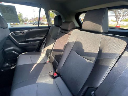 Used 2024 Toyota RAV4 XLE w/ Convenience Package image 31