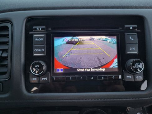 Used 2017 Honda HR-V LX image 30