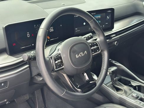 Used 2024 Kia Sorento S FWD image 13