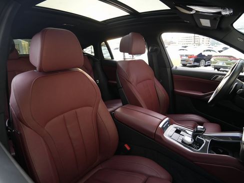 Used 2020 BMW X6 M50i w/ Premium Package image 23