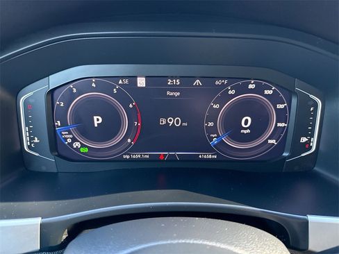 Used 2022 Volkswagen Atlas Cross Sport SEL R-Line image 10