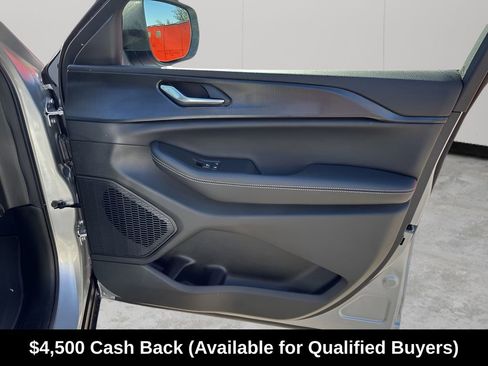 New 2026 Jeep Grand Cherokee Laredo RWD image 15