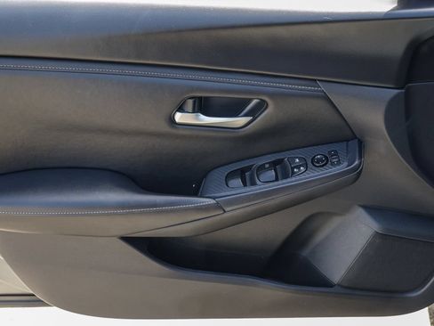 Used 2024 Nissan Sentra SV FWD image 22
