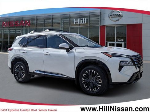 Certified 2025 Nissan Rogue Platinum FWD image 1
