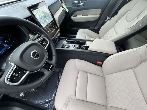 New 2026 Volvo XC60 B5 Plus w/ Protection Package Premier image 10