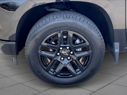 Used 2022 Chevrolet Silverado 1500 Custom image 10