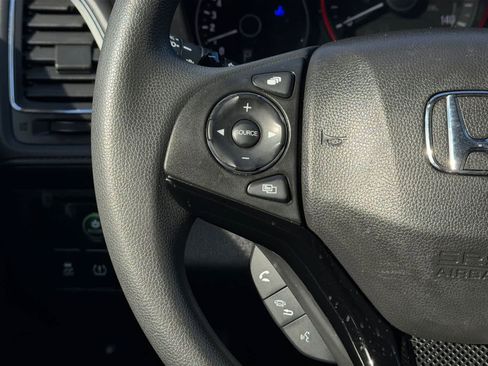 Used 2017 Honda HR-V EX image 16