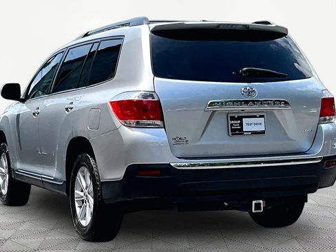 Used 2013 Toyota Highlander SE AWD/4WD image 12