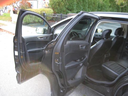 Used 2015 Ford Edge SEL w/ Equipment Group 201A image 10