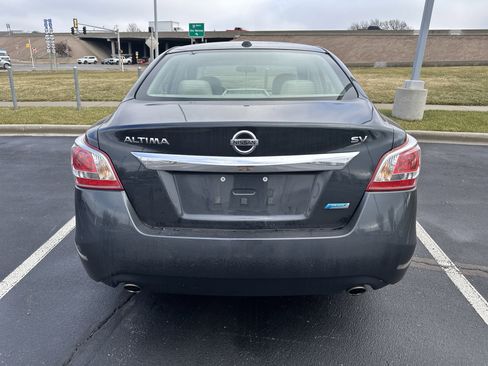 Used 2013 Nissan Altima 2.5 SV image 9