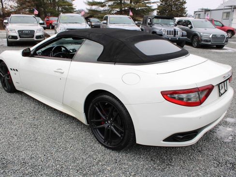 Used 2015 Maserati GranTurismo Sport image 14