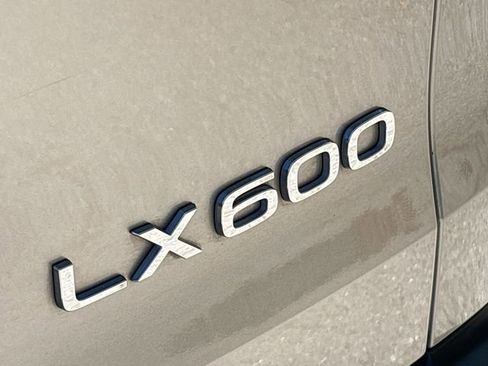 Used 2024 Lexus LX 600 4WD w/ Interior Upgrade Package image 11