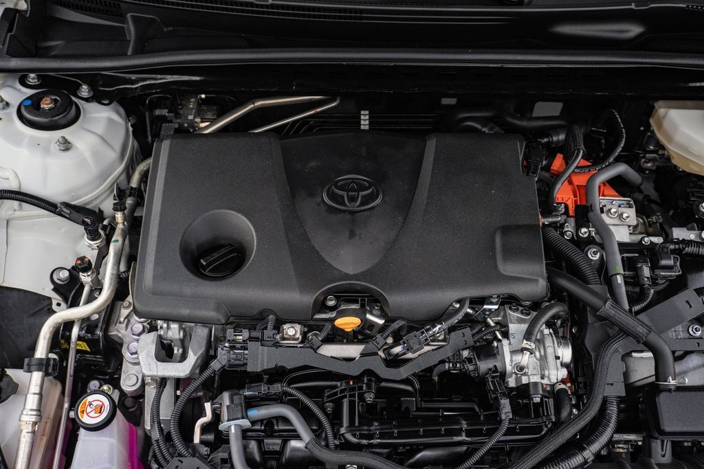 Used 2025 Toyota Camry SE FWD image 30