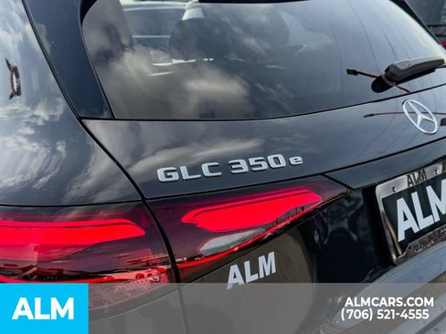 Used 2025 Mercedes-Benz GLC 350e 4MATIC image 21