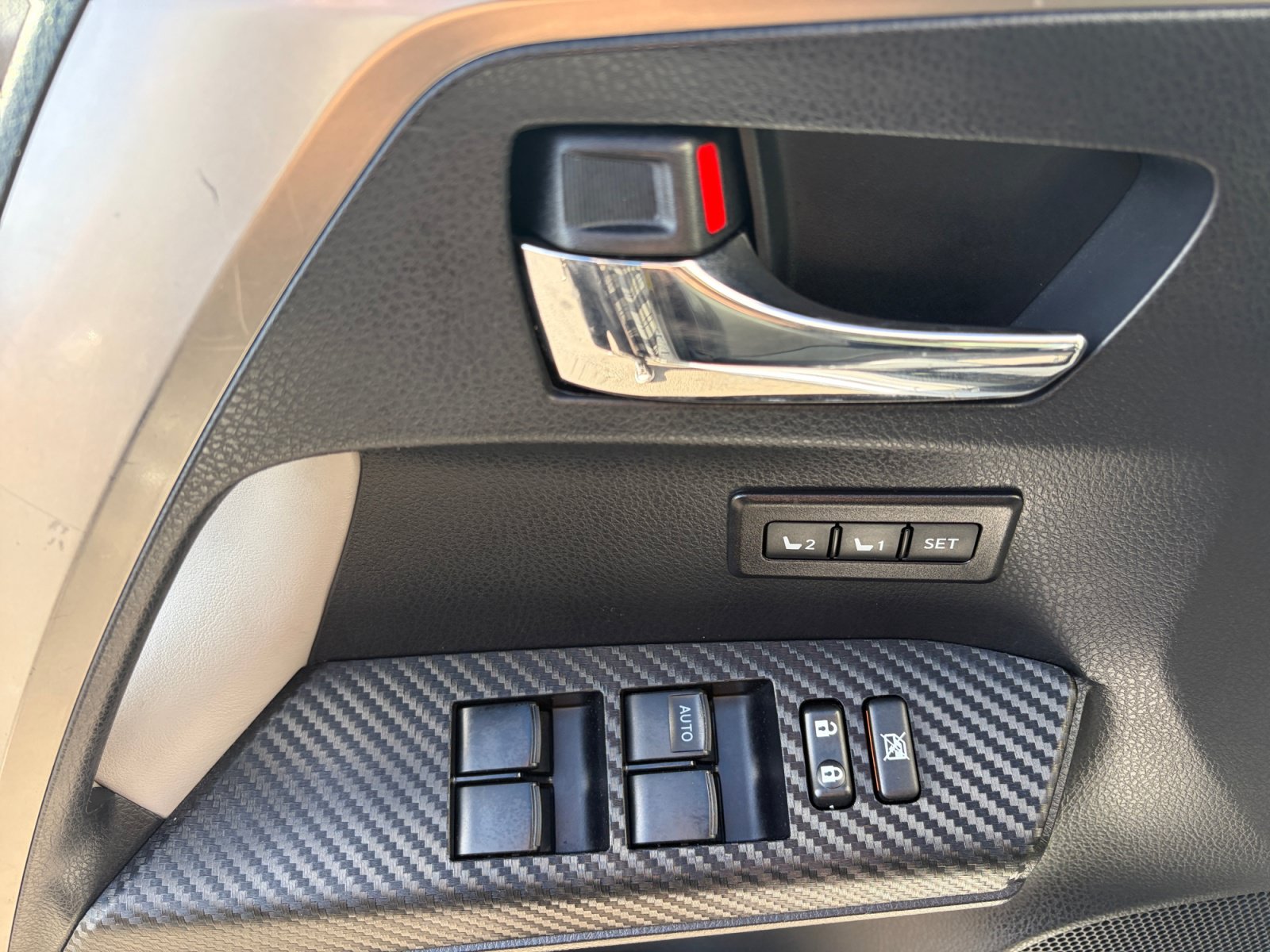 Used 2013 Toyota RAV4 Limited AWD/4WD image 12